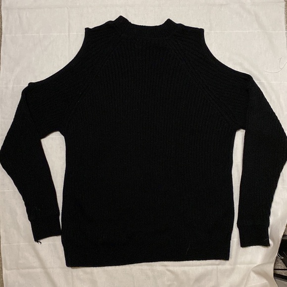 Cold Shoulder Crew Neck Sweater - Picture 3 of 3